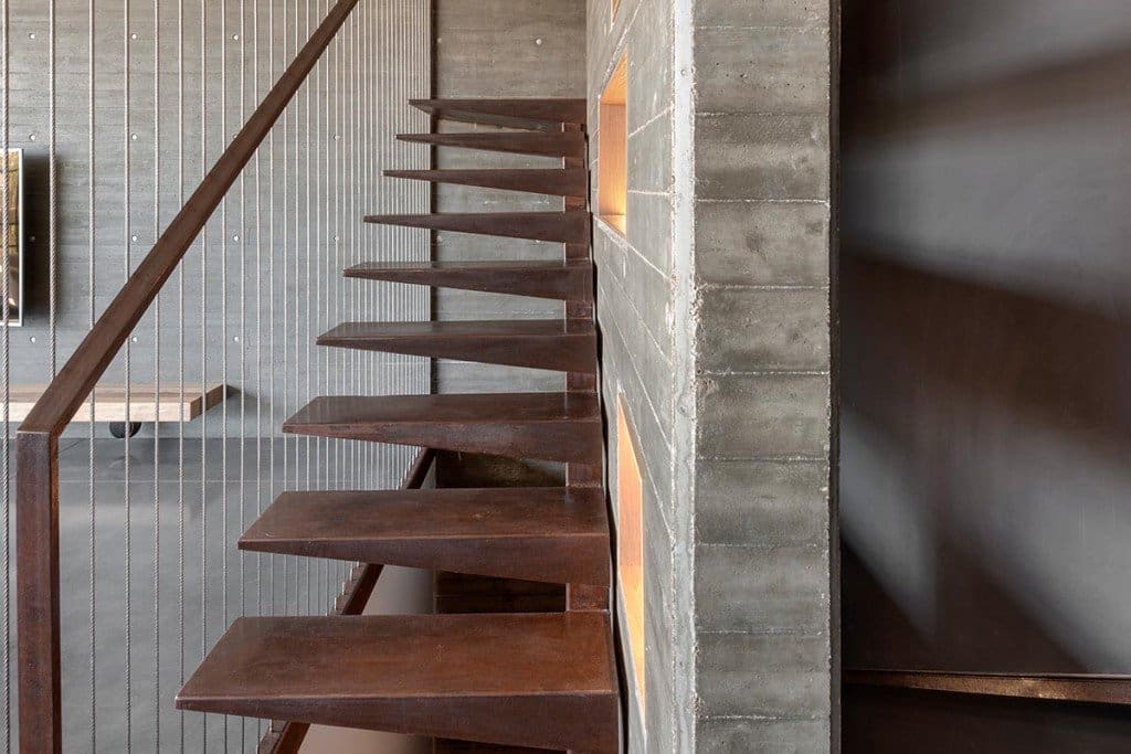 מדרגות עץ יוקרתיות